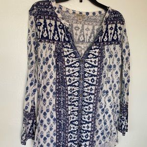 Lucky brand button up top
